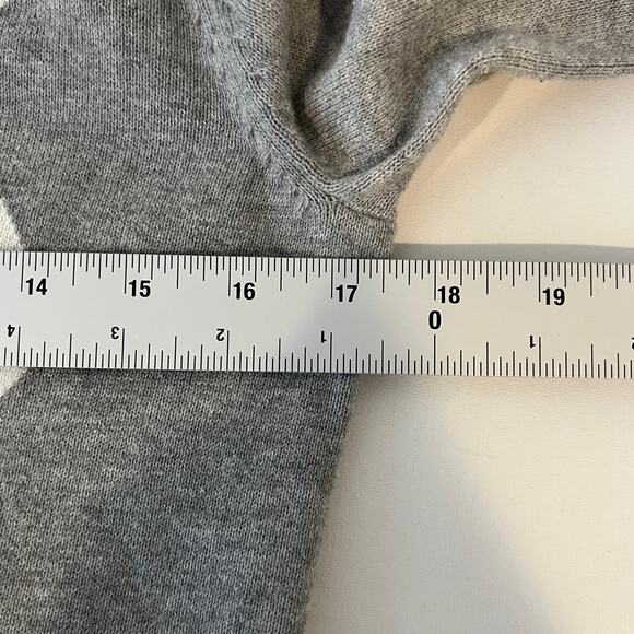 Old Navy Argyle V Neck Sweater Women's M Gray Cream White Pullover - Picture 6 of 8